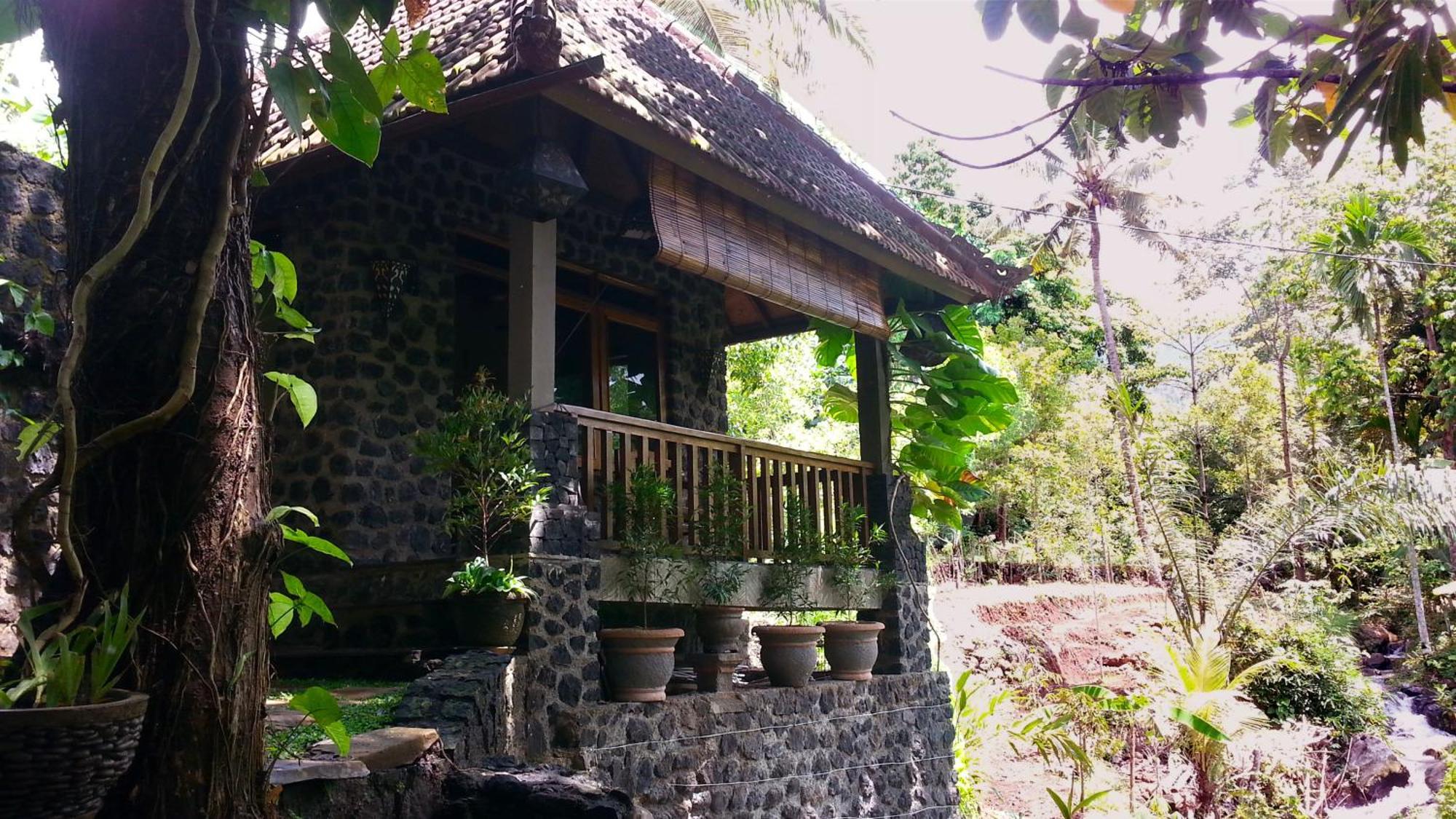 Pondok Manis Bed & Breakfast Singaraja  Exterior photo