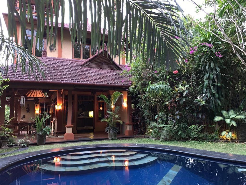 Pondok Manis Bed & Breakfast Singaraja  Exterior photo